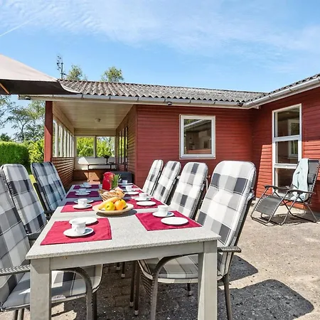 Momo - 570m From The Sea By Interhome Humble